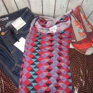 Lularoe Medium Irma shirt